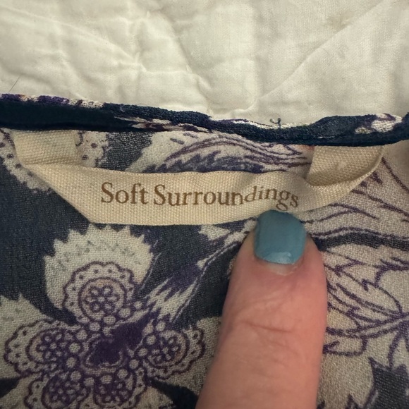 Soft Surrounding Size M Kimono/Cardigan with embroidery. Gorgeous - Picture 5 of 10